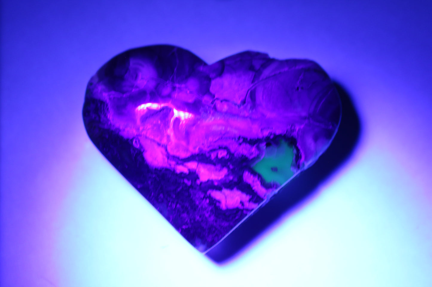 Volcano Agate Heart - UV Reactive 4