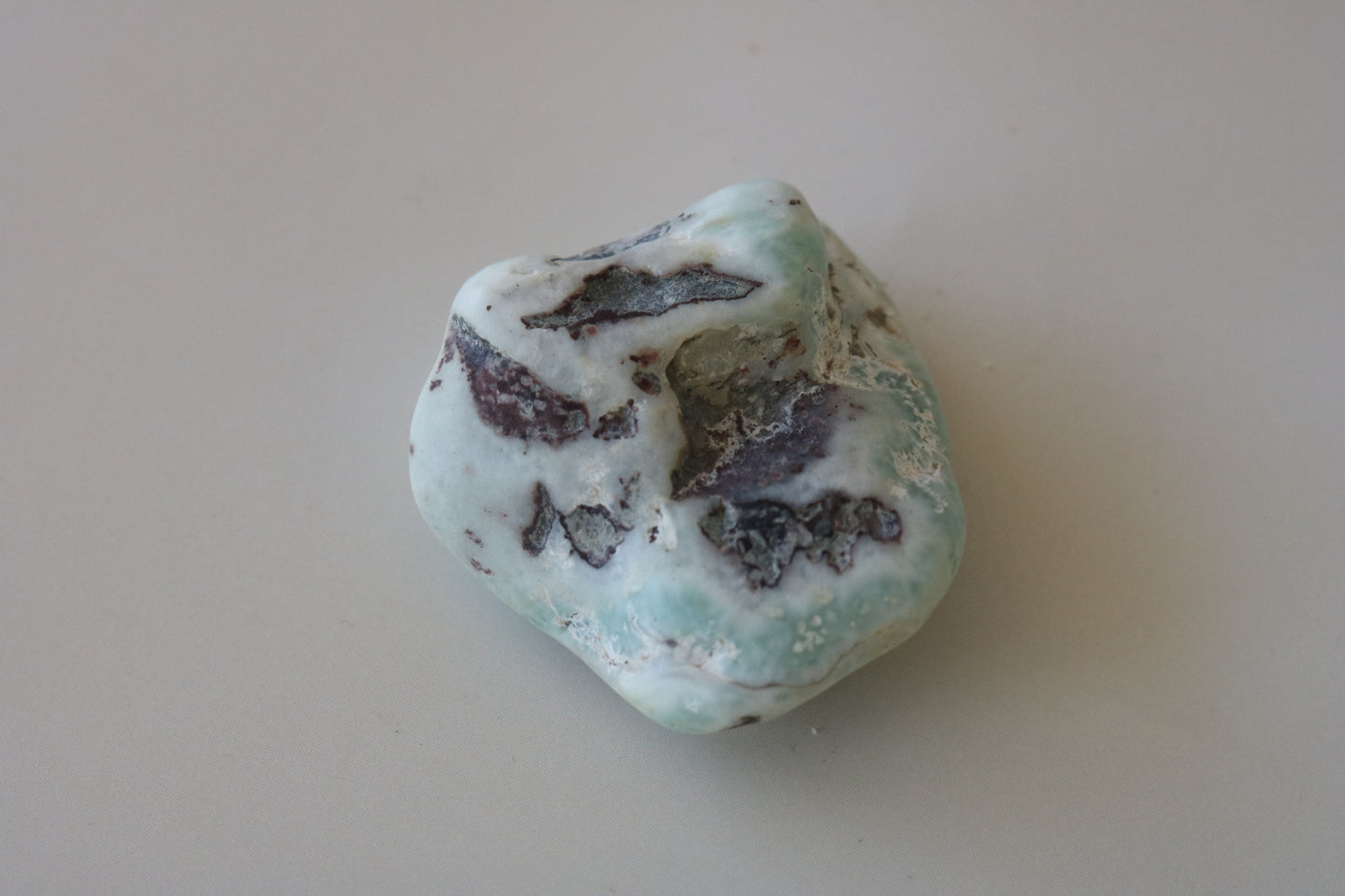 LARIMAR PALM STONE