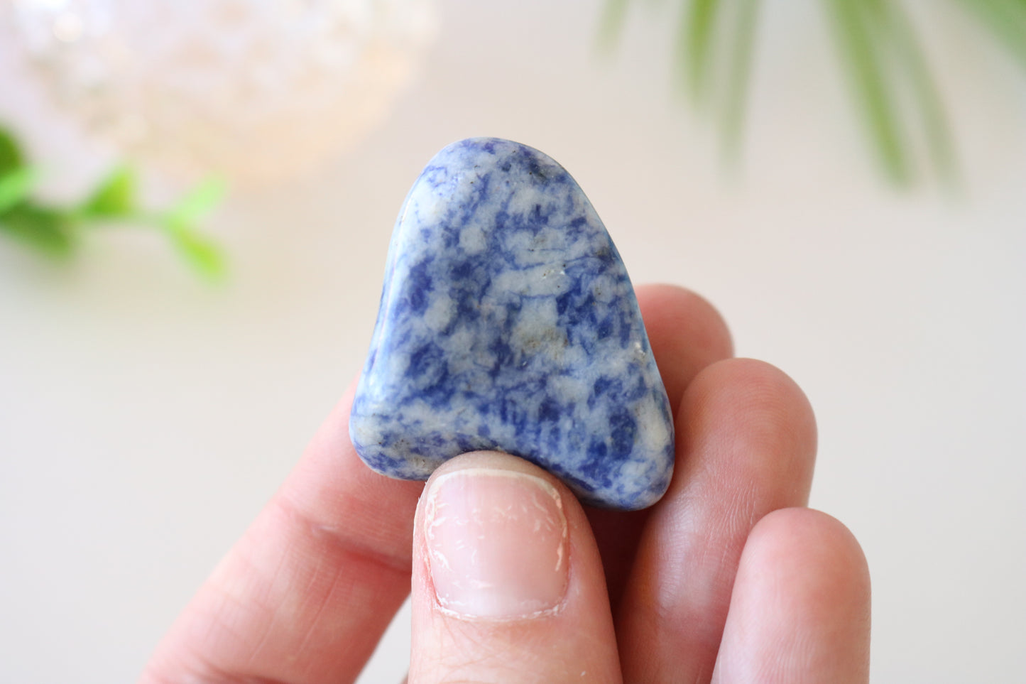 SODALITE PEBBLE, TUMBLED STONE