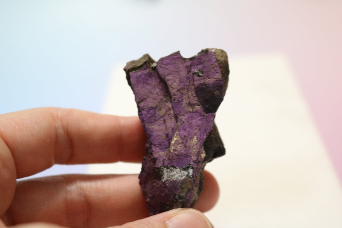 Purpite, raw chunk