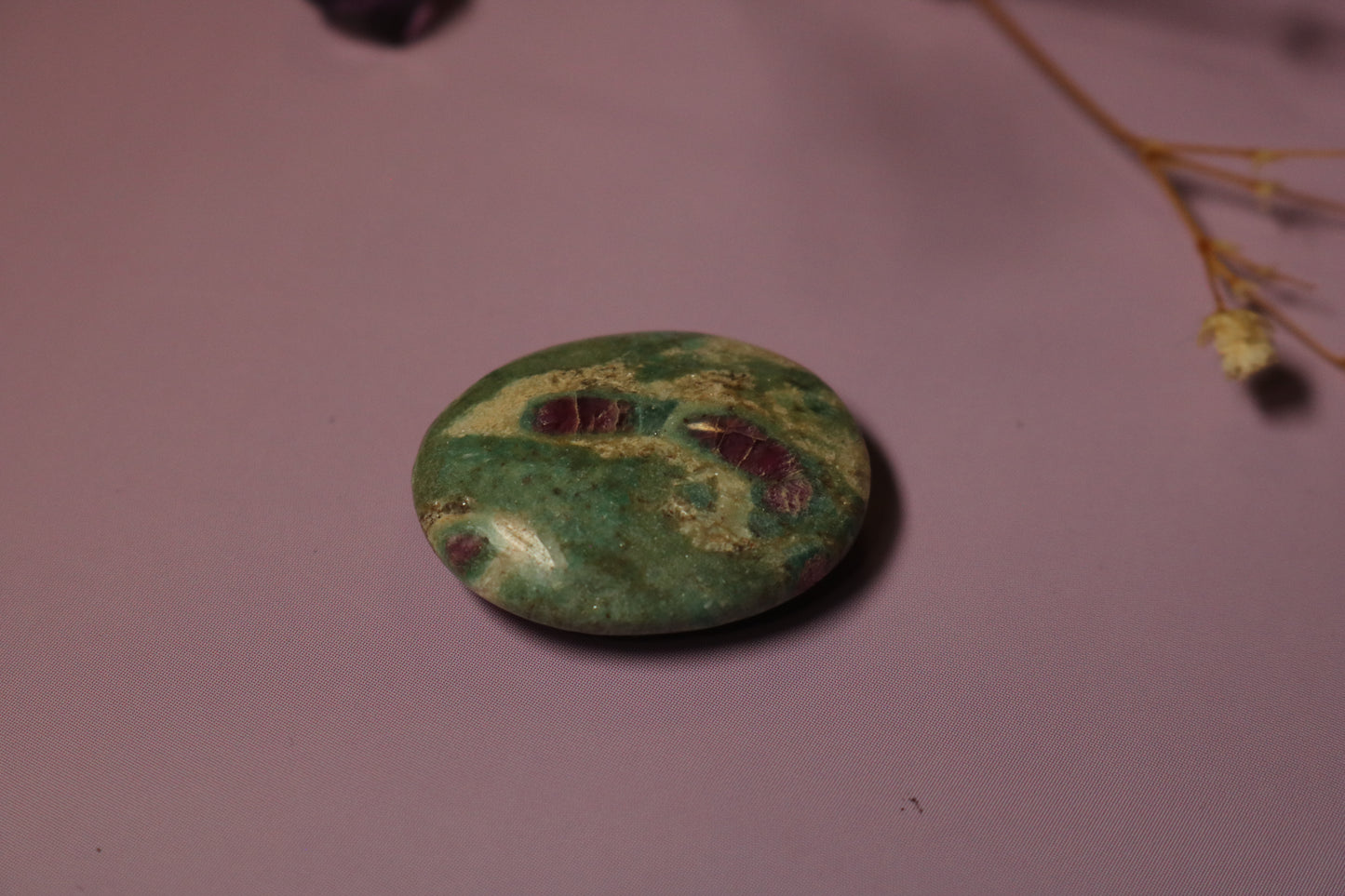 RUBY IN FUCHSITE PEBBLE - UV Reactive, Round