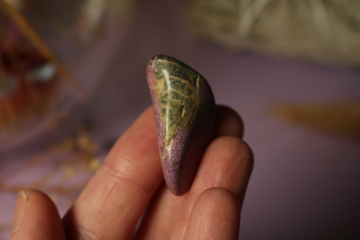 STITCHITE, ATLANTASITE PEBBLE