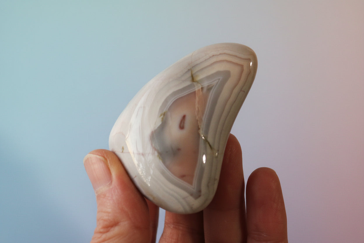 Botswana Agate, Pink, palmstone