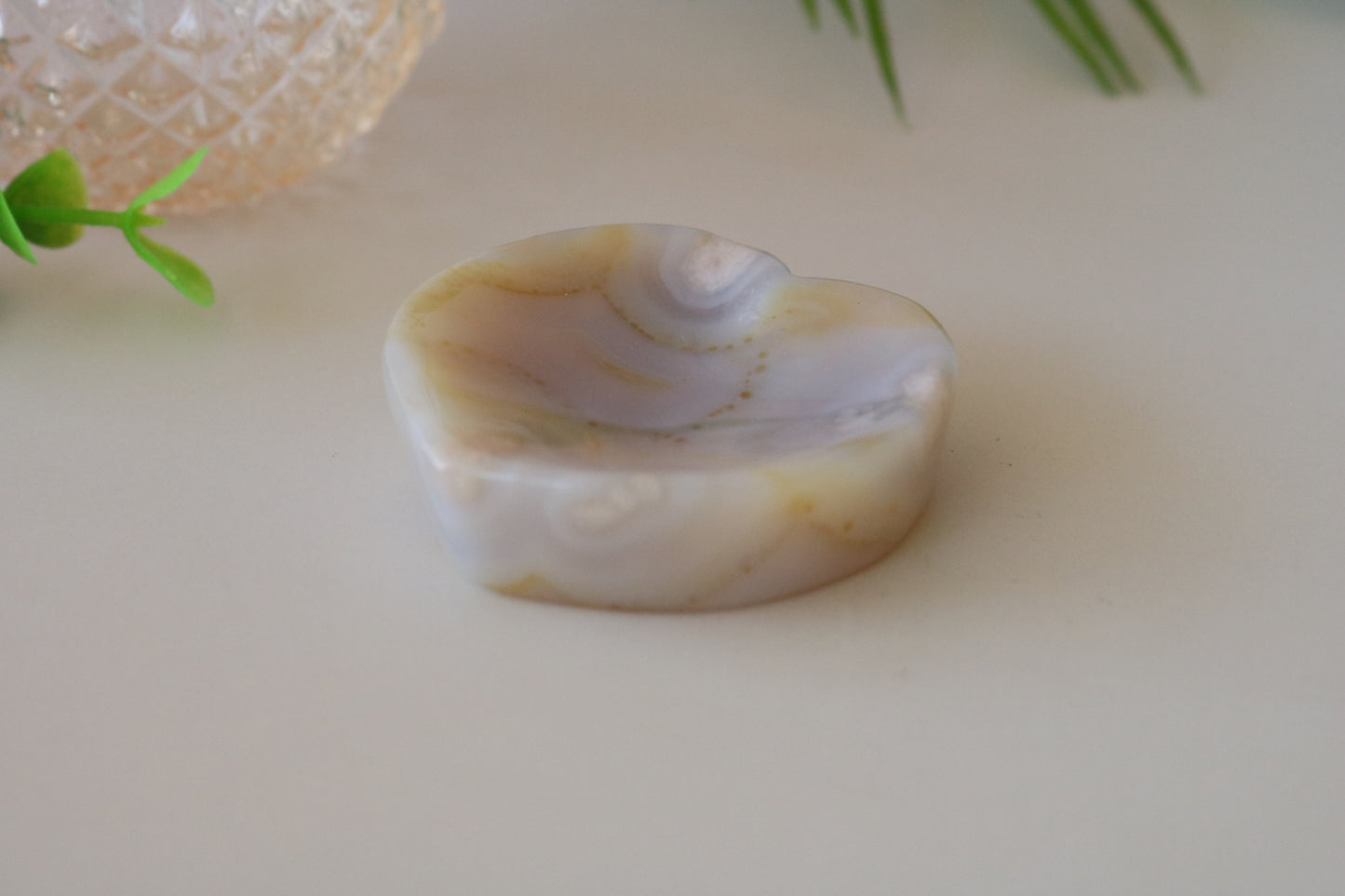 FLOWER AGATE CARVED HEART DISH