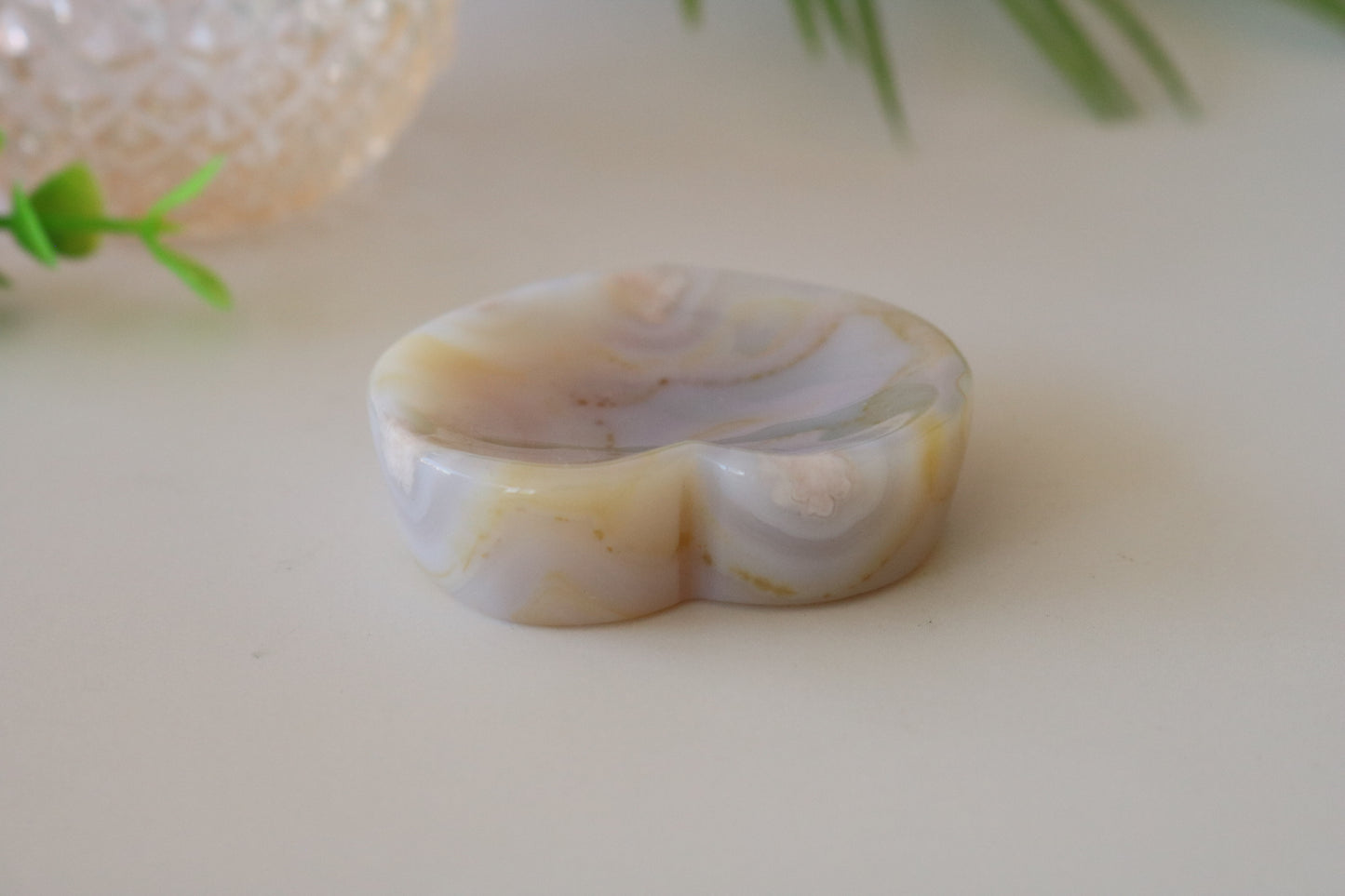 FLOWER AGATE CARVED HEART DISH