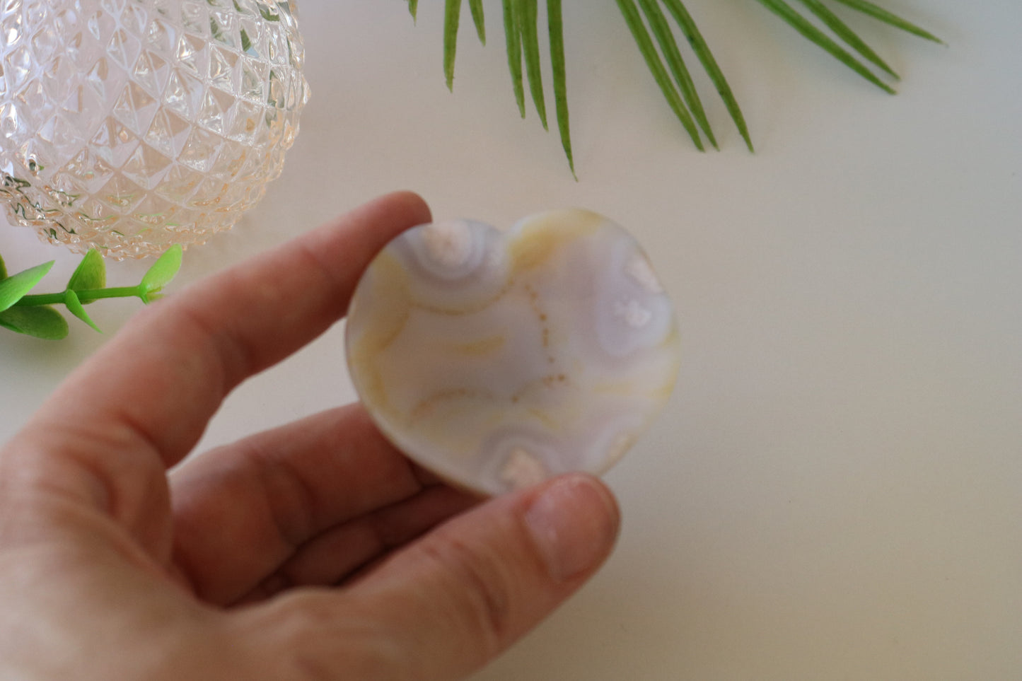 FLOWER AGATE CARVED HEART DISH