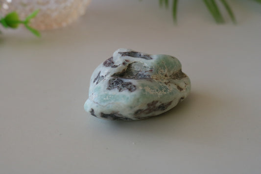 LARIMAR PALM STONE
