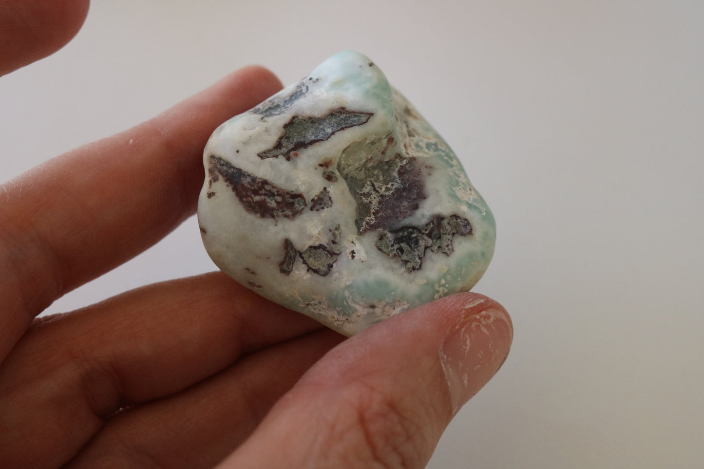 LARIMAR PALM STONE