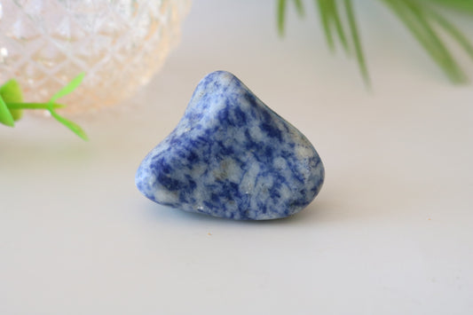 SODALITE PEBBLE, TUMBLED STONE