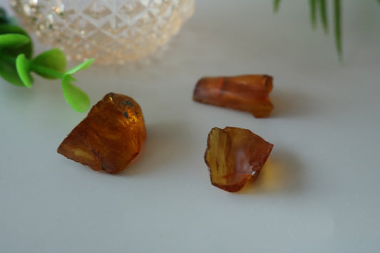 AMBER PIECES