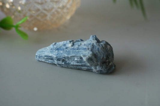 BLUE KYANITE BLADE
