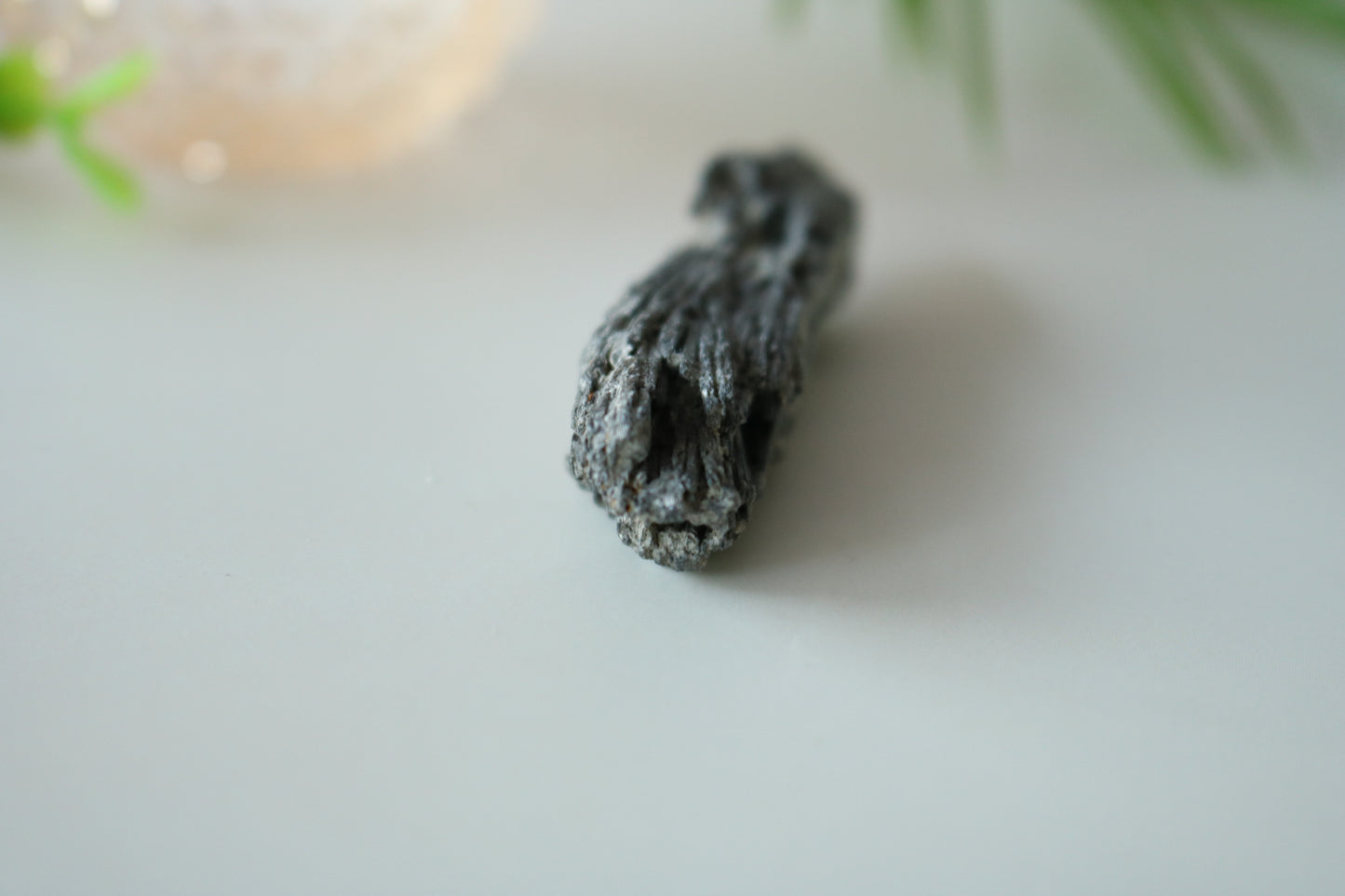 BLACK KYANITE BLADE